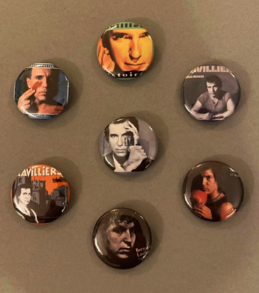 Badges 25 mm

Non officiel ?


